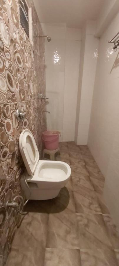 Amax Inn New Delhi Bagian luar foto