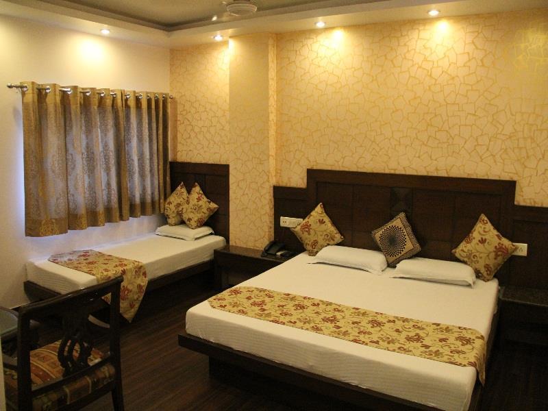 Amax Inn New Delhi Bagian luar foto