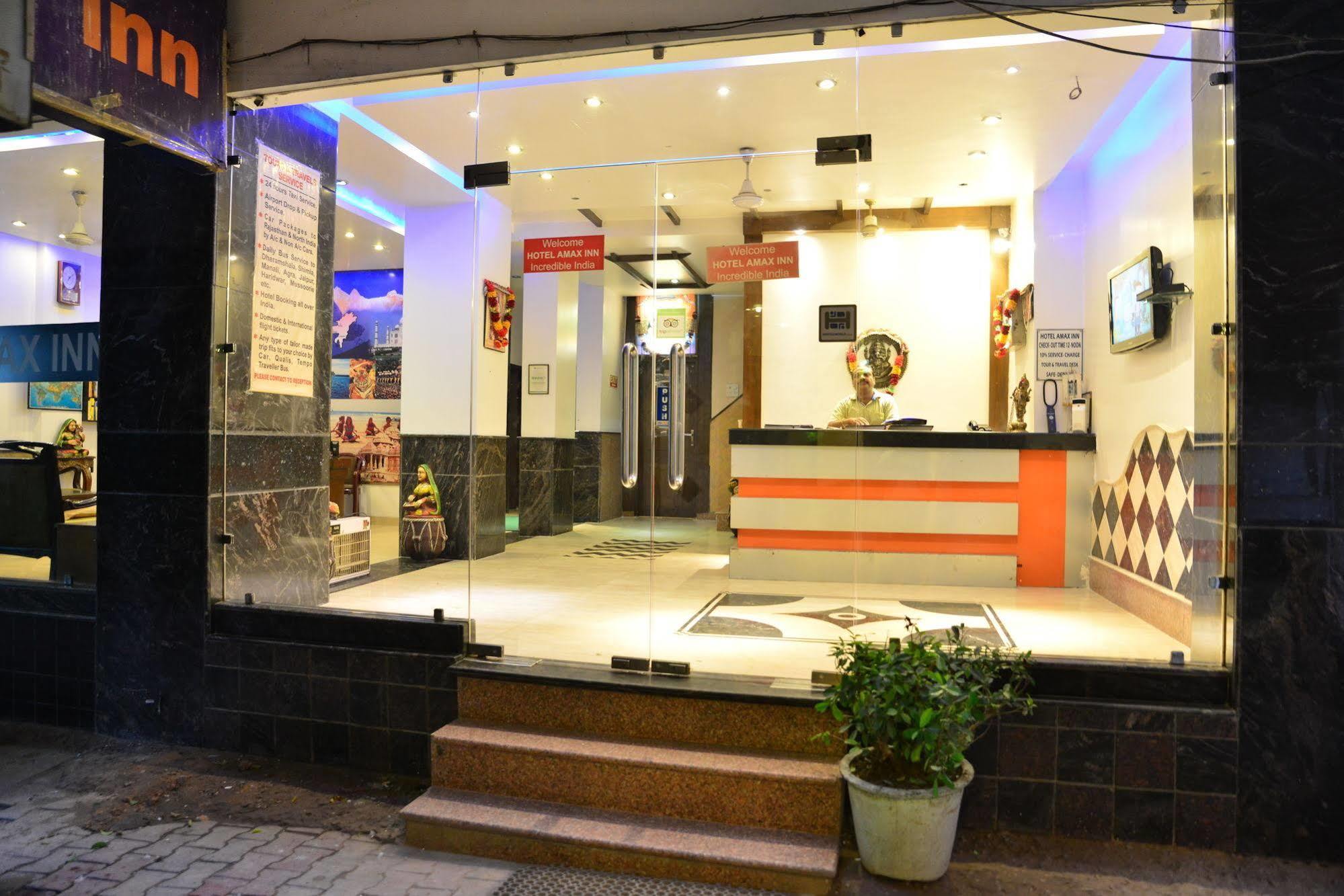 Amax Inn New Delhi Bagian luar foto