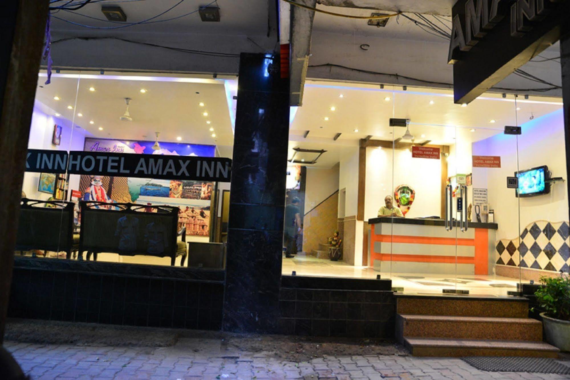 Amax Inn New Delhi Bagian luar foto