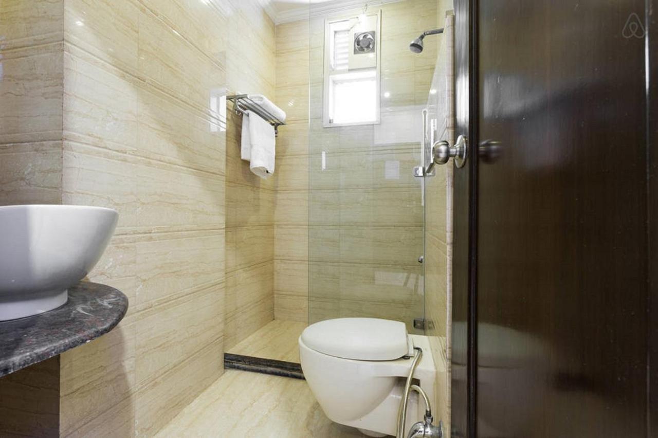 Amax Inn New Delhi Bagian luar foto