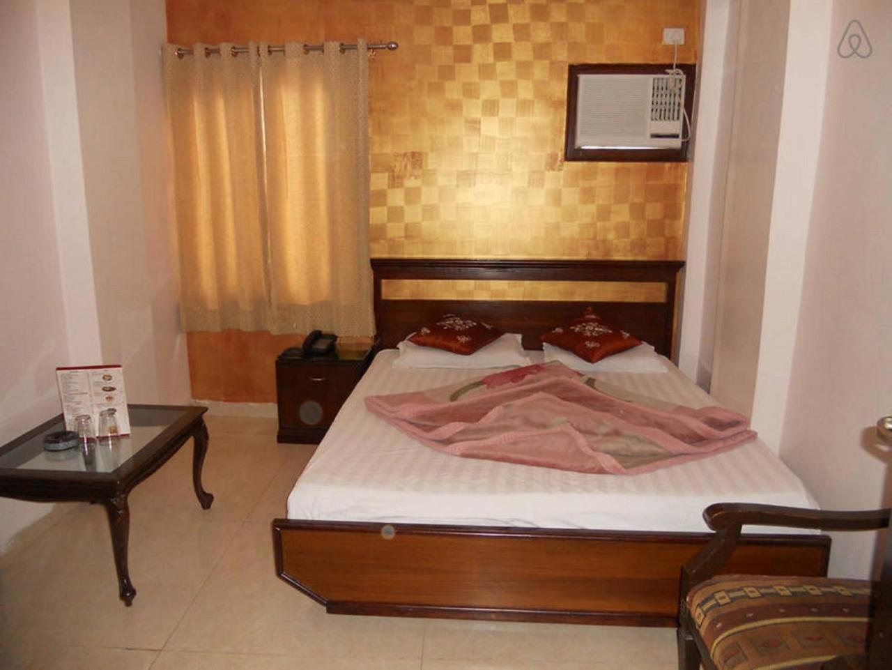 Amax Inn New Delhi Bagian luar foto