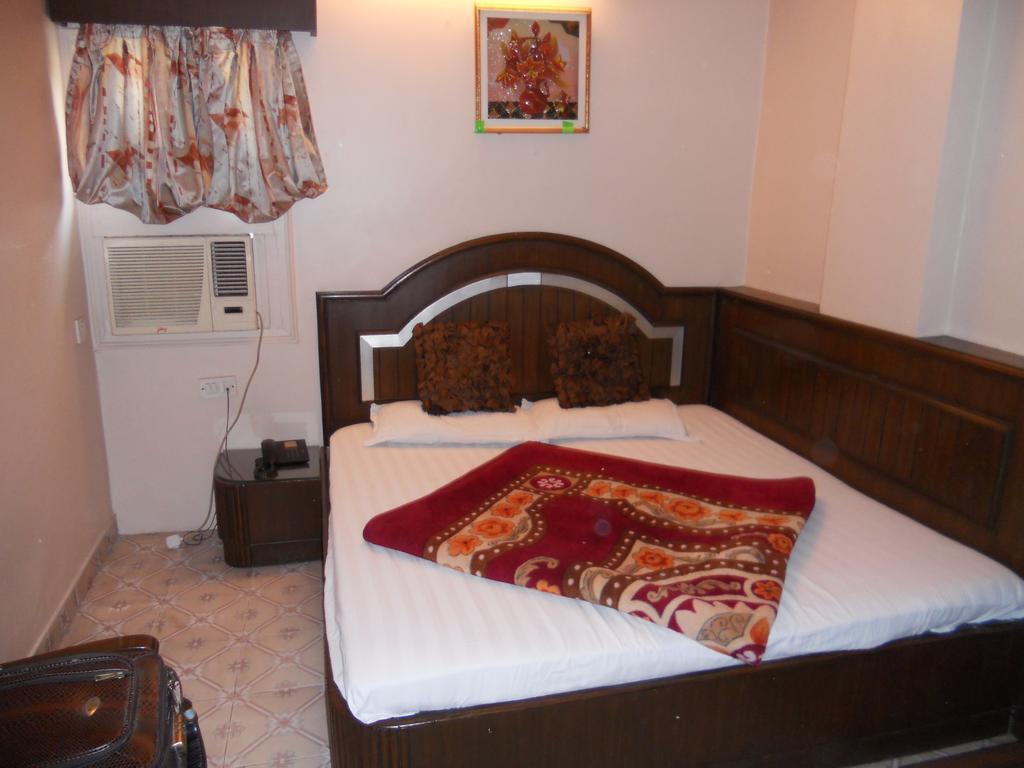 Amax Inn New Delhi Ruang foto