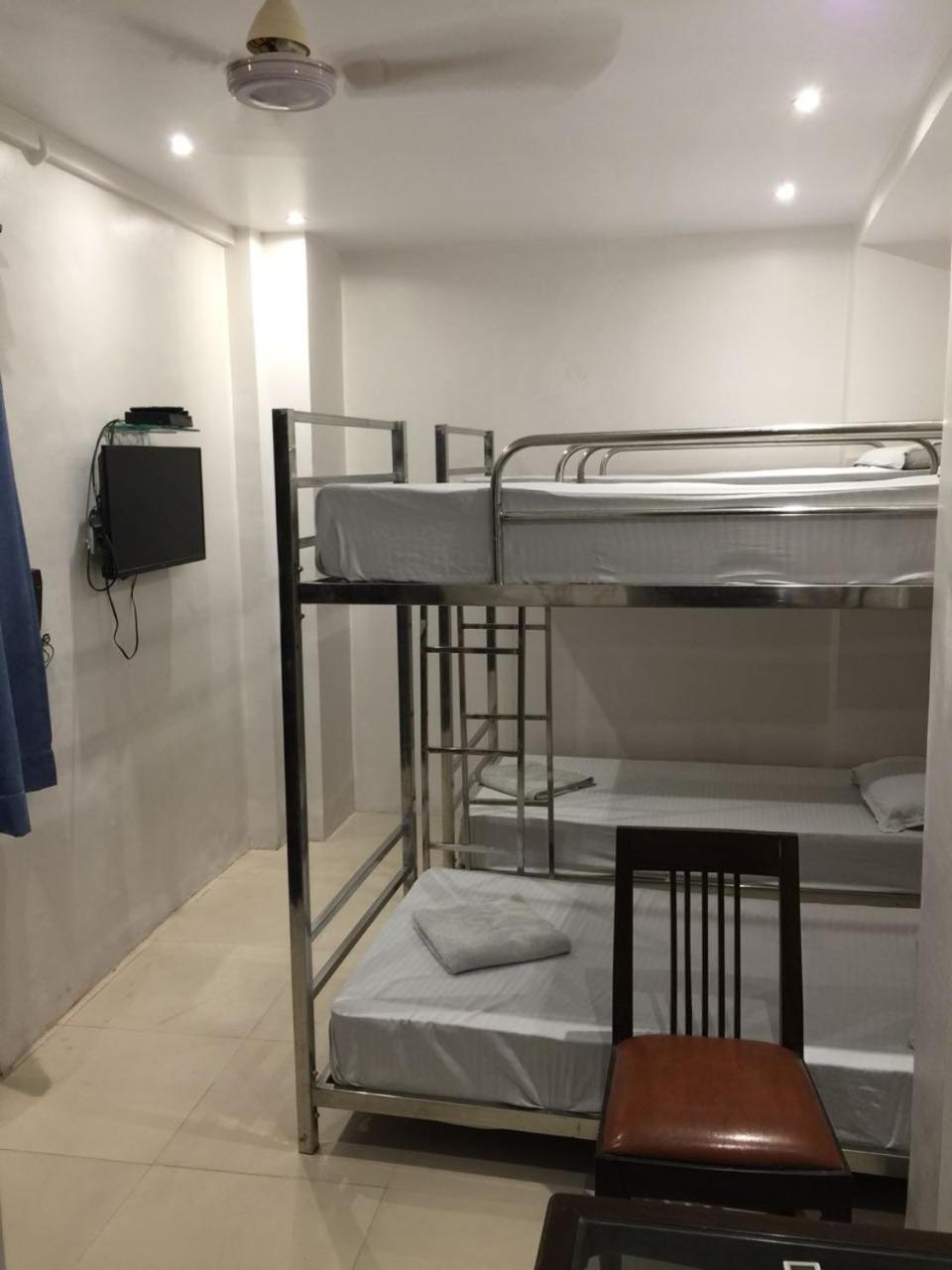 Amax Inn New Delhi Bagian luar foto