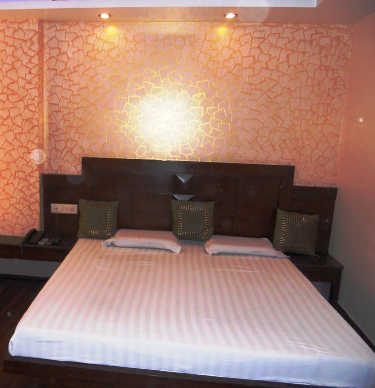 Amax Inn New Delhi Ruang foto